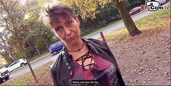 mature dark haired german granny pick up for a pov fuck outdoor